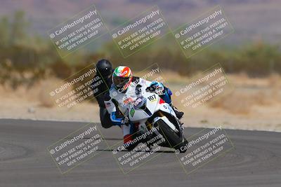 media/Sep-11-2022-SoCal Trackdays (Sun) [[81b7e951af]]/Turn 5 (1110am)/